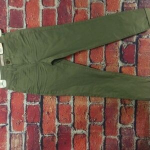Solstice curvey crop green jeans Size 0